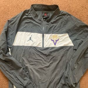Jordan mid zip warm up windbreaker